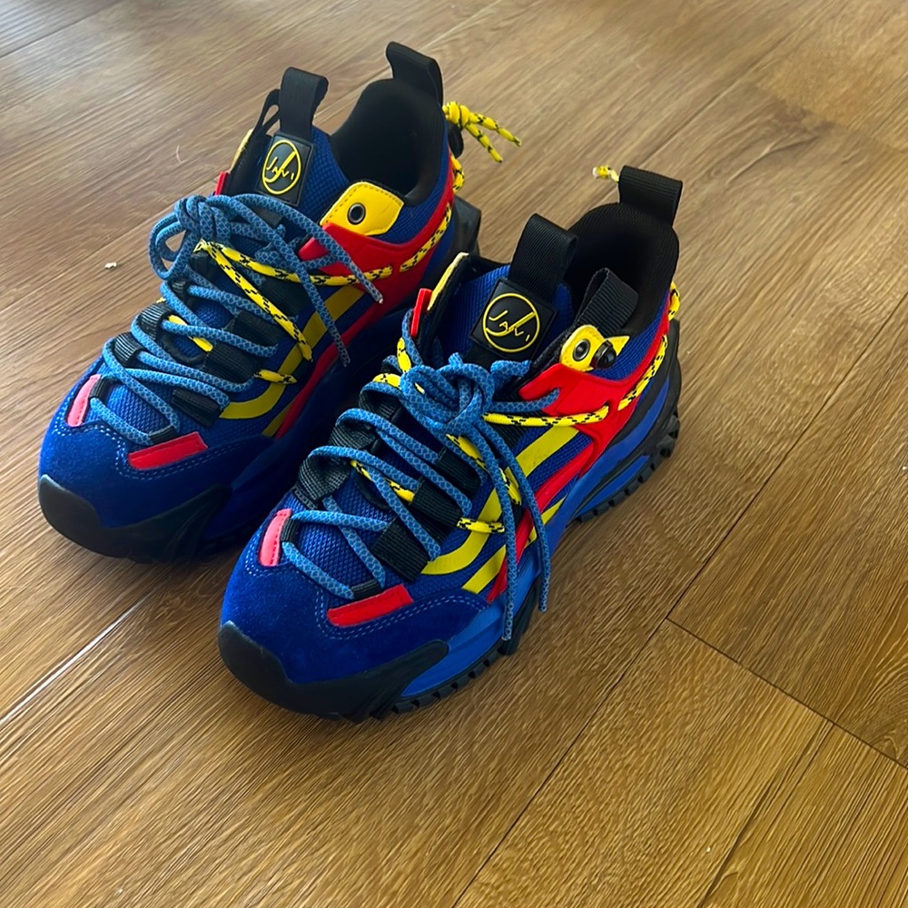 These are called Javi very stylish kids shoe